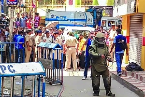 Child killed, 10 injured in Kolkata blast