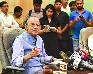 Fuel down Rs 5/L in 12 NDA States’