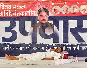 Hardik breaks fast, won't care if dubbed 'anti-national'