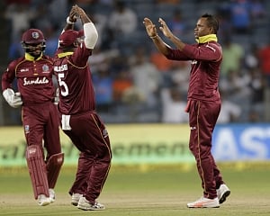 India lose by 43 runs in 3rd ODI against WI