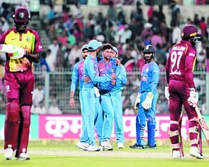 INDia win after early stutter