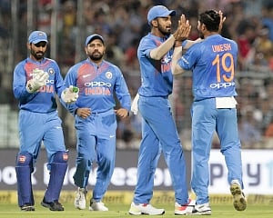 India win toss and choose to bowl first