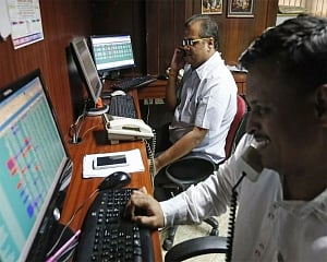 Investors poorer by Rs 8.5 lakh cr as mkt turmoil continues for 5th day
