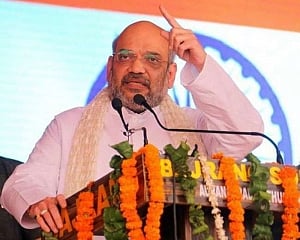 KCR, Rahul pursue "break in India" while Modi follows "Make in India" policy: Shah