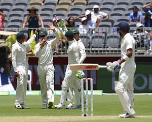 Kohli, Paine exchange verbal blows as Perth Test heads for nail-biting finish