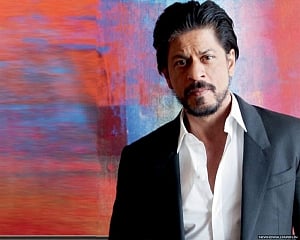 Man slashes self after failing to meet actor Shah Rukh Khan