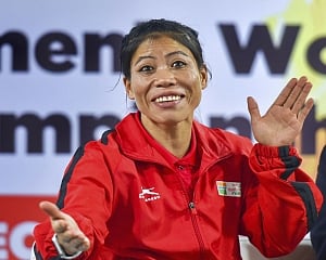 Mary named best boxer of World Championship