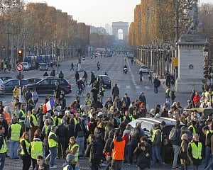 More than 400 hurt in French fuel price protests: minister