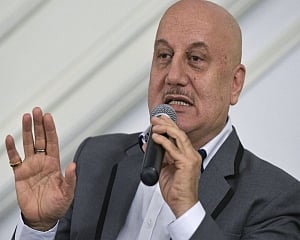Naseer my senior, love and respect him: Kher