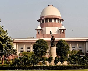 No policeman should enter Puri's Jagannath temple with weapons and shoes: SC