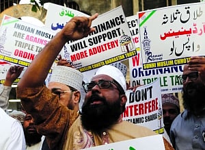 Ordinance makes triple talaq crime