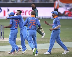 Pakistan 162 all out against India