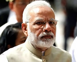 PM launches projects worth over Rs 550 cr in Varanasi