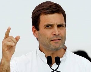 Rahul demands immediate probe into allegations made by Mallya, asks FM to step down