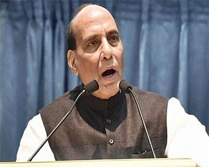 Rahul Gandhi should apologise on Rafale deal issue: Rajnath
