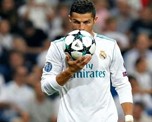 Ronaldo keeps Juve flying high with 'important' win over AC Milan