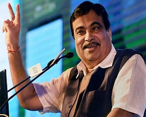 Rs 2.35 lakh crore-worth works under Sagarmala in Maha:Gadkari