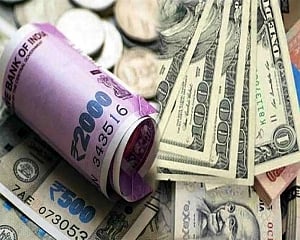 Rupee recovers 18 paise against US dollar