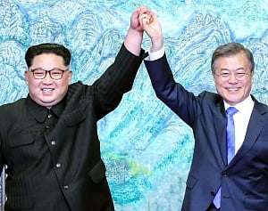 S Korea's Moon seeks nuclear agreement with Kim at summit