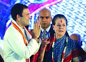 SC lets I-T Dept re-assess tax of Rahul, Sonia in Herald case