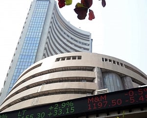 Sensex rises nearly 200 pts on positive global cues