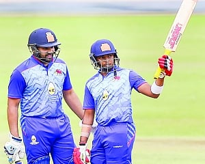 Shaw, Shreyas lead Mumbai to final