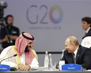 Snubbed by Trump, Putin charms other players at G20