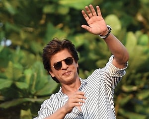 SRK is a 'fan' of Raja Kumari's music