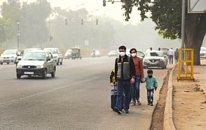 Stubble fire on wane, Delhi breathes easy