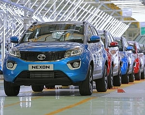 Tata Motors stock slips 3% as JLR chief issues 'no-deal' Brexit warning