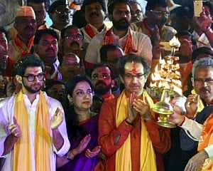 Uddhav offers prayers to Ram Lalla, says emotions of Hindus should not be taken for granted