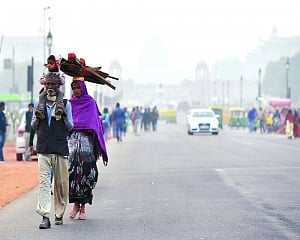 Valley disturbance makes north India shiver