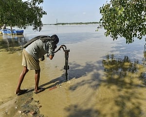 Water level in Yamuna above danger mark