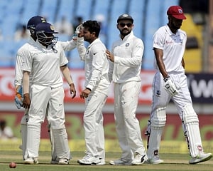 West Indies 185/8 in their 2nd innings after following on