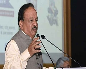 â€‹â€‹â€‹â€‹â€‹â€‹â€‹Vardhan urges docs to resume work, appeals to WB CM to put 'amicable end' to stir
