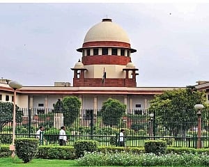 Karnataka crisis: 10 rebel MLAs of Cong and JD(S) move SC