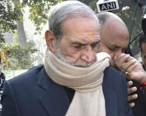 1984 anti-Sikh riots: Delhi court issues production warrant against Sajjan Kumar
