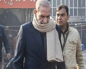 1984 anti-Sikh riots case: SC asks CBI to apprise it of status of ongoing trial of Sajjan Kumar