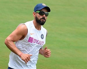 1st Test: India win toss, elect to bat