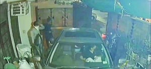 3 men follow car, rob family at Model Town house parking