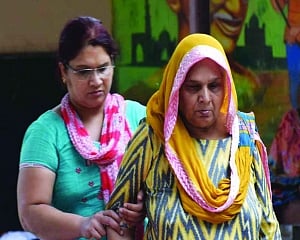 3 of family hang to death in IIT house