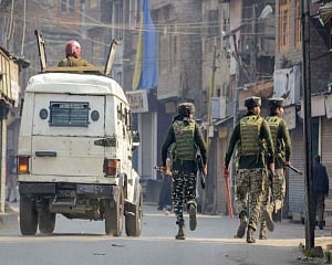 5 migrant labourers from West Bengal killed by terrorists in Kashmir