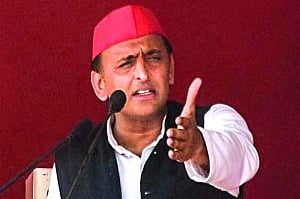 Akhilesh retorts to Bua, says SP too will go solo