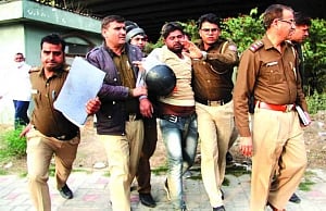 Akshardham panic after robbers open fire, bike patrol cops pin down 2