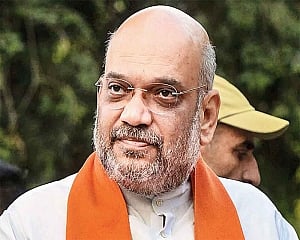 Amit Shah offers prayers at Somnath temple