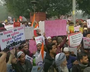 Anti-CAA stir: Protesters detained near Red Fort