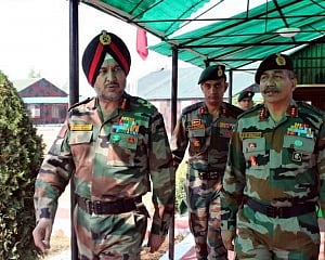 Army chopper with Northern Army commander on board crashes in J-K, no casualties