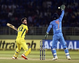 Australia beat India by three wickets in a thrilling T20I