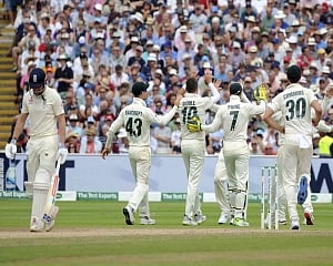Australia's Lyon sparks England collapse in first Test