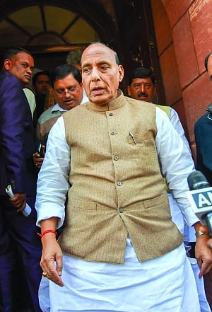 Bengal Govt action against CBI a threat to federal system: Rajnath